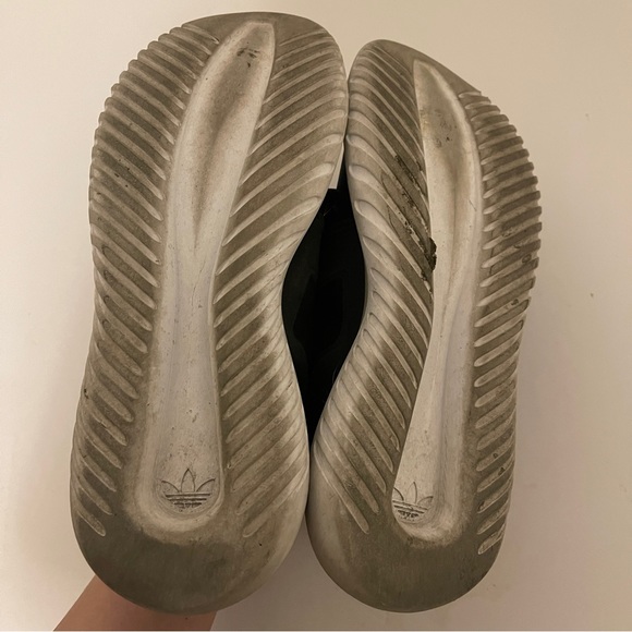 Adidas Tubular Black women shoes size US5 - Picture 3 of 7